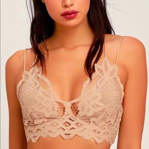 Adeleβs Nude Lace Bralette FLOWER BRALETTE